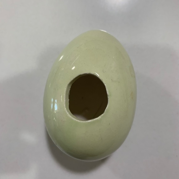 3 porcelain floral Easter eggs - Picture 5 of 7